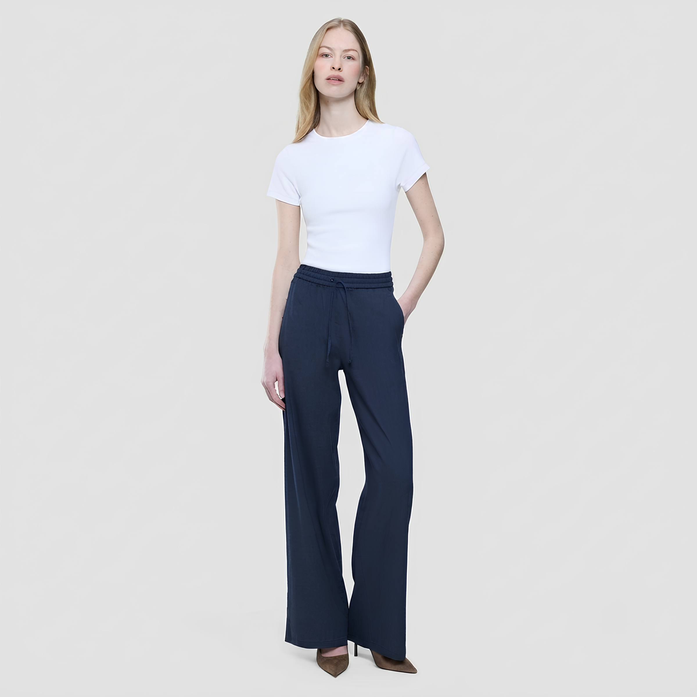 Vera Relaxed Linen Trousers